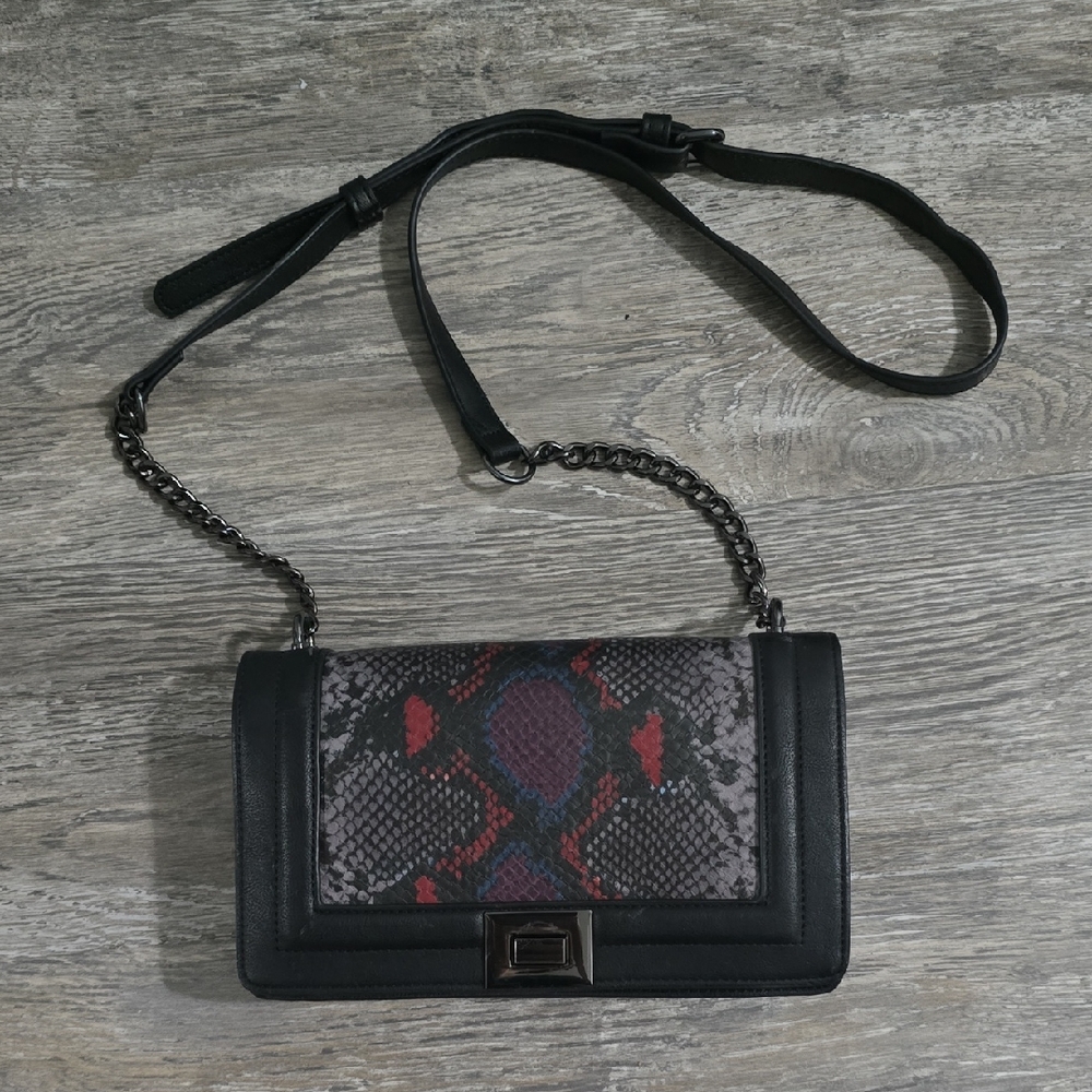 Stylish Black and Red Snake Print Women's Bag